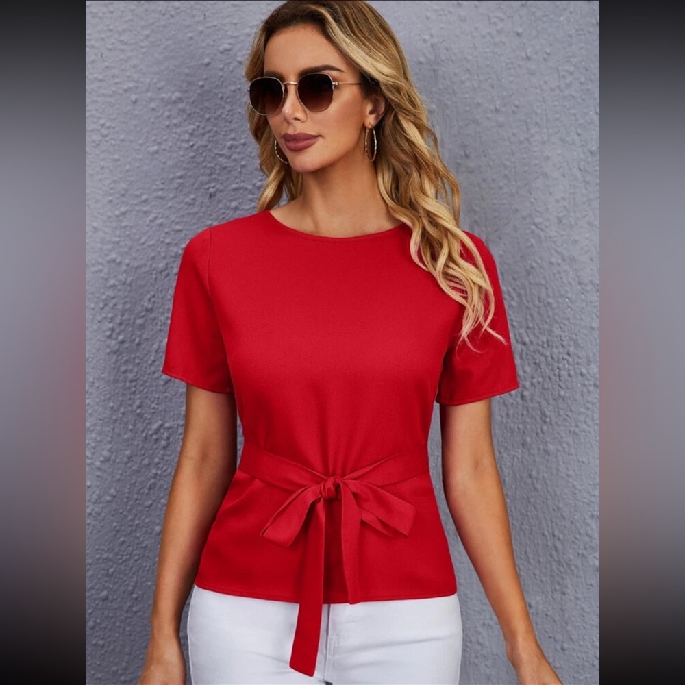 Beautiful Red ❤️ top - Picture 5 of 6